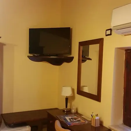 Alojamento de Acomodação e Pequeno-almoço A Robba De Pupi 3*